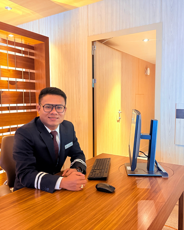 Viking Star Crew, Tomba Angom, Guest Service Manager